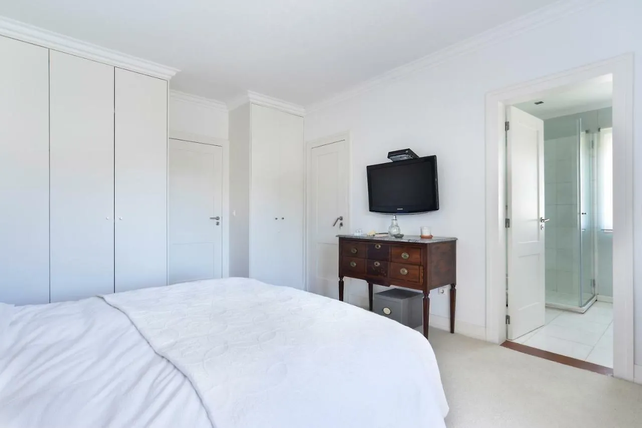 Estoril Garden Villa - 4Bedroom Private Pool - Checkinhome Alcabideche