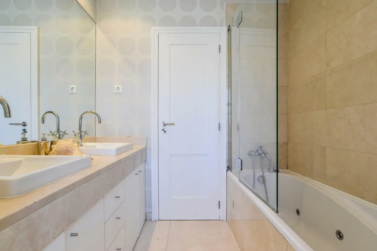 Estoril Garden Villa - 4Bedroom Private Pool - Checkinhome Alcabideche